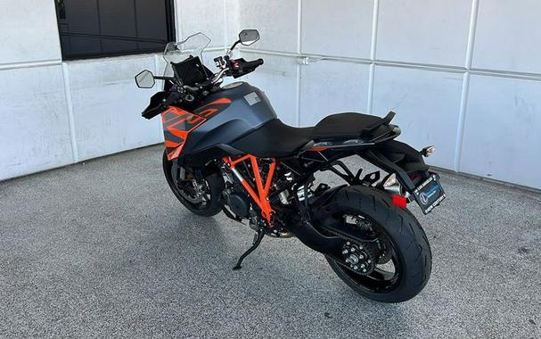 2023 KTM 1290 SUPER DUKE GT