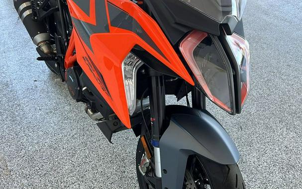 2023 KTM 1290 SUPER DUKE GT