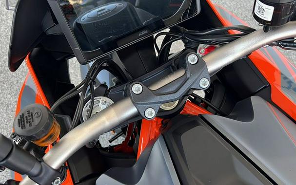 2023 KTM 1290 SUPER DUKE GT