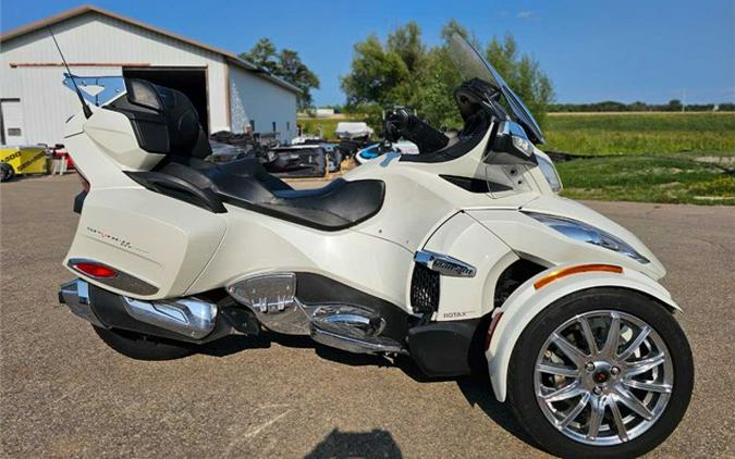 2017 Can-Am Spyder RT Limited