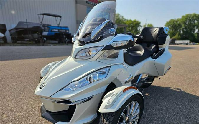 2017 Can-Am Spyder RT Limited