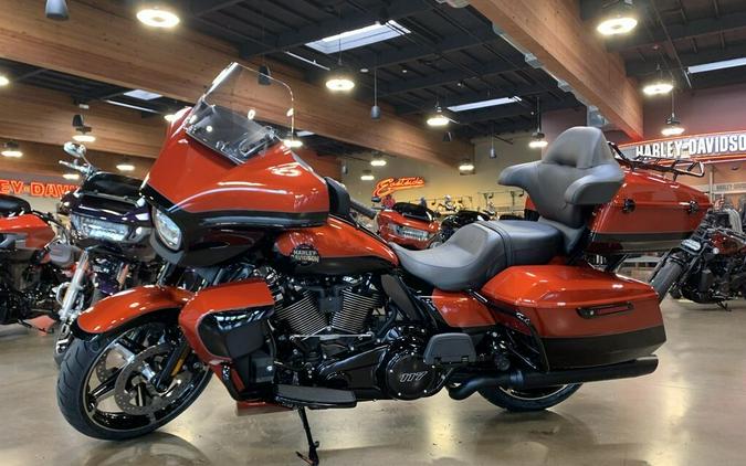FLHXU 2025 Street Glide™ Ultra