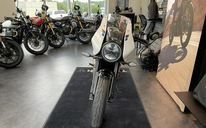 2026 Triumph Thruxton 400