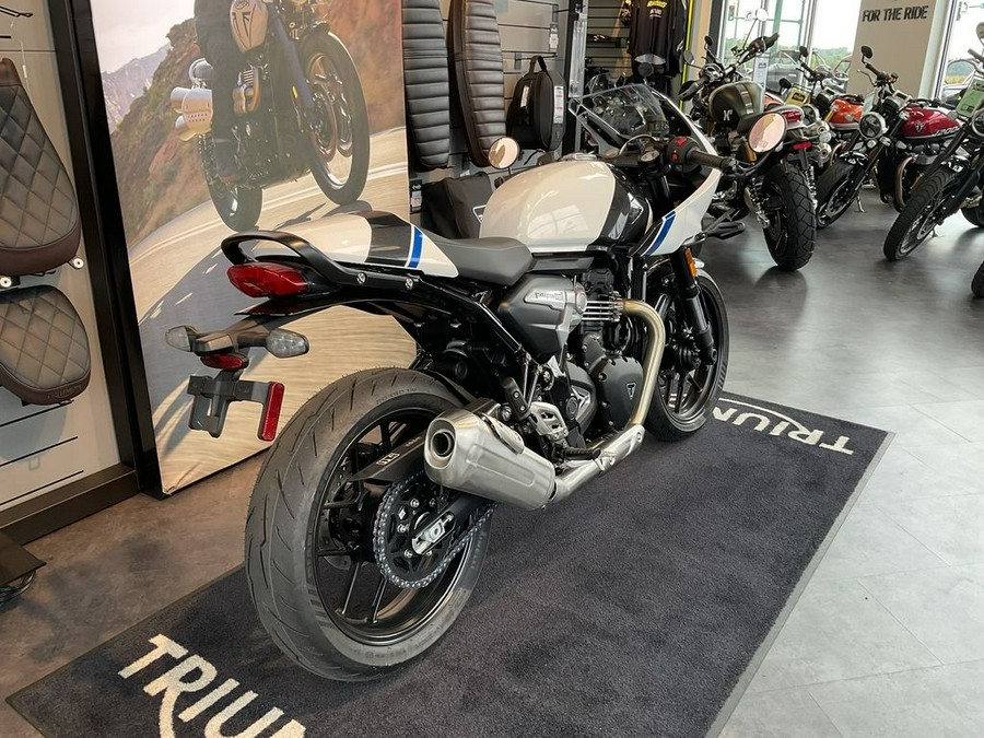 2026 Triumph Thruxton 400