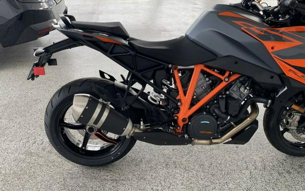 2023 KTM 1290 SUPER DUKE GT