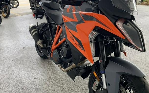 2023 KTM 1290 SUPER DUKE GT