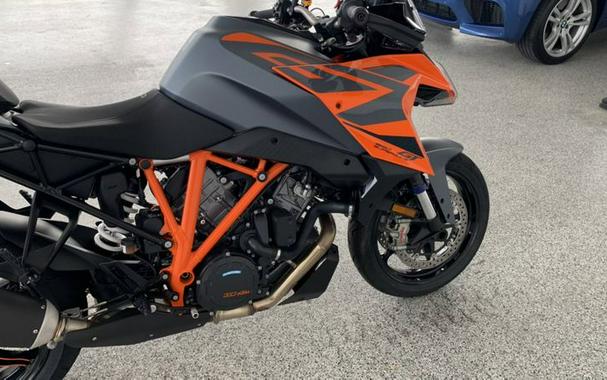 2023 KTM 1290 SUPER DUKE GT