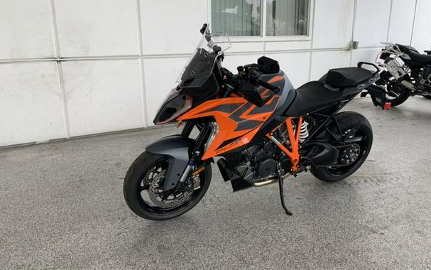 2023 KTM 1290 SUPER DUKE GT