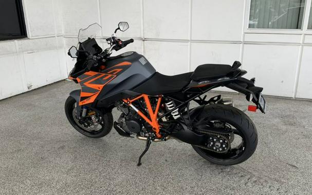 2023 KTM 1290 SUPER DUKE GT