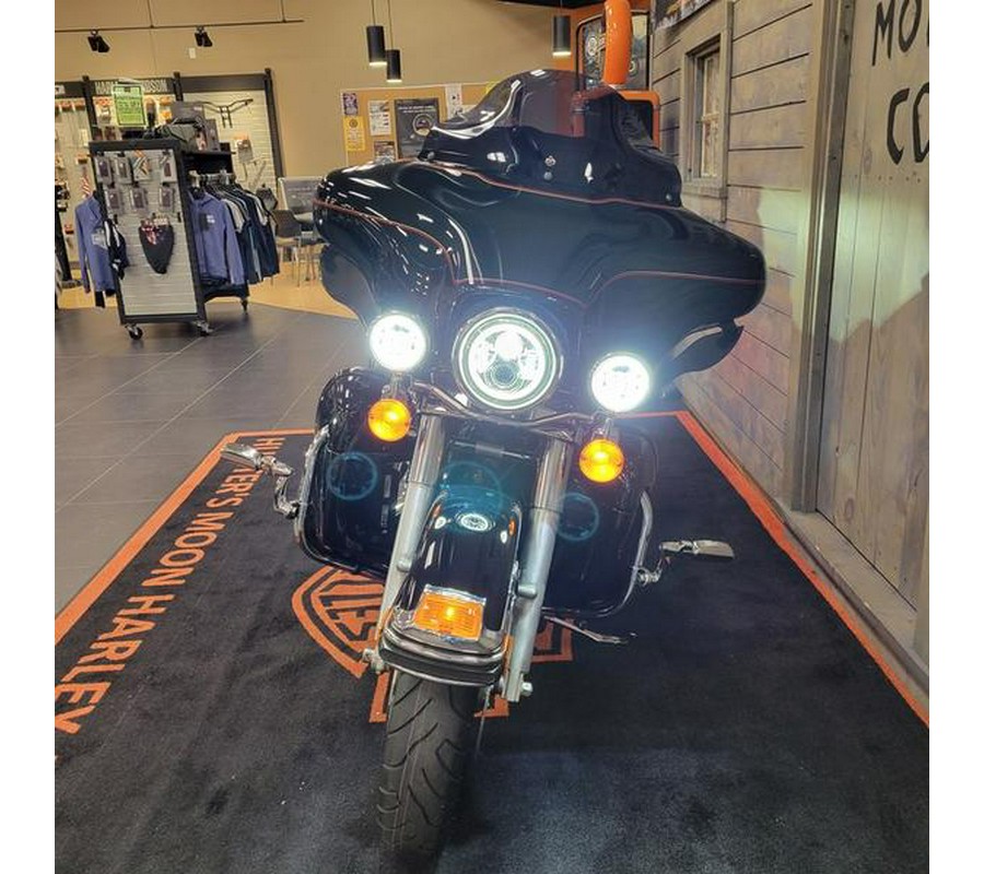 2013 Harley-Davidson® FLHTCU - Electra Glide® Ultra Classic®