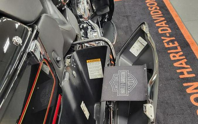 2013 Harley-Davidson® FLHTCU - Electra Glide® Ultra Classic®