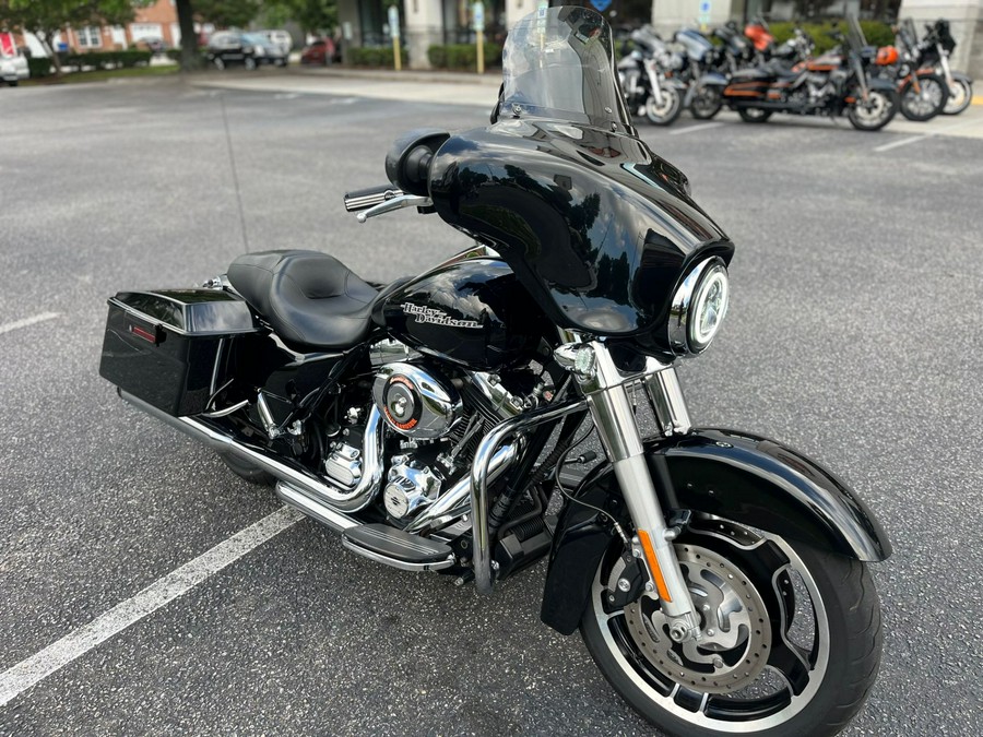 2013 Harley-Davidson Street Glide® Base