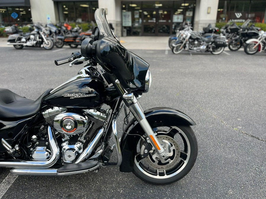 2013 Harley-Davidson Street Glide® Base