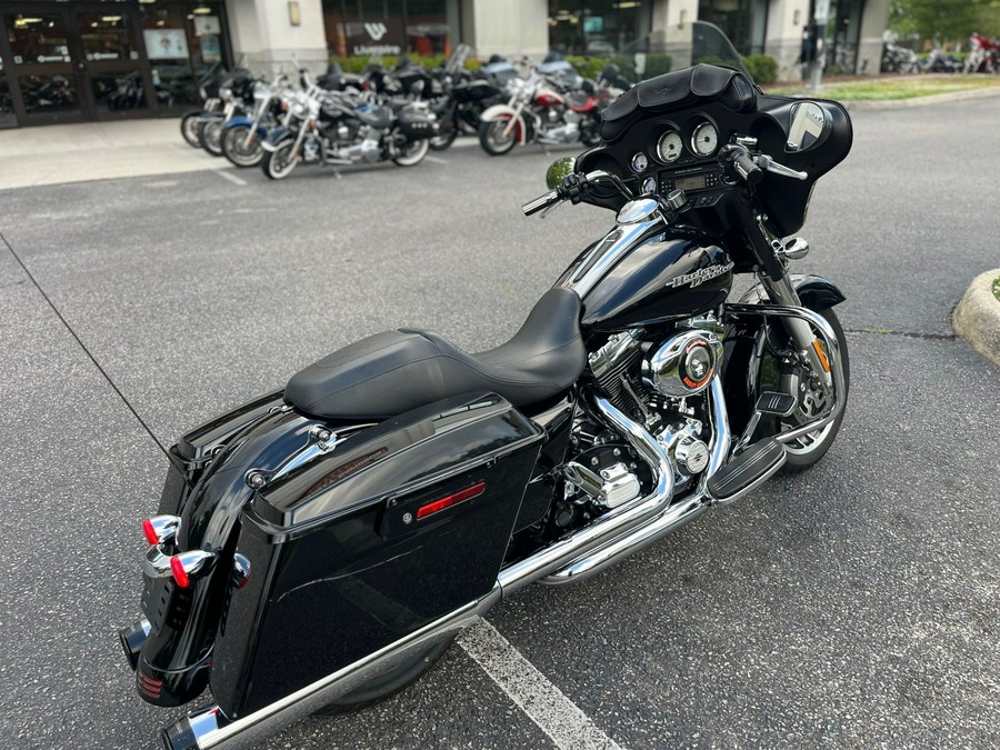 2013 Harley-Davidson Street Glide® Base