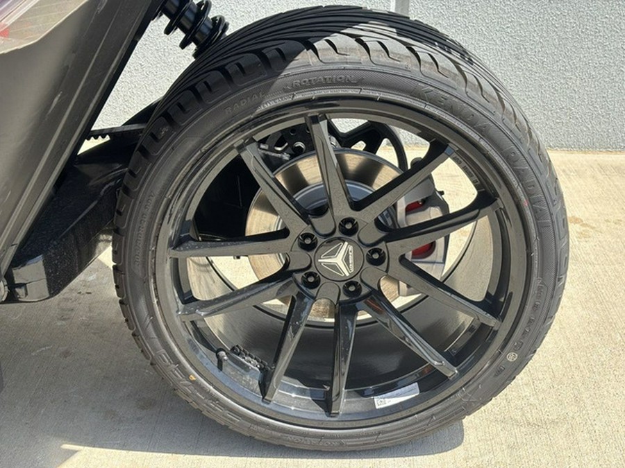 2025 Polaris Slingshot Slingshot R R MANUAL R