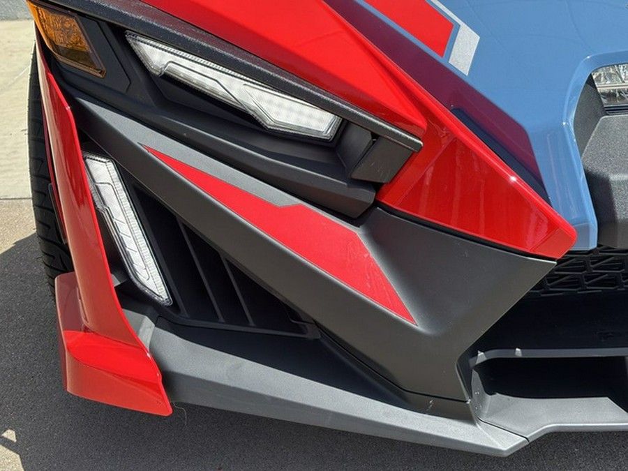 2025 Polaris Slingshot Slingshot R R MANUAL R