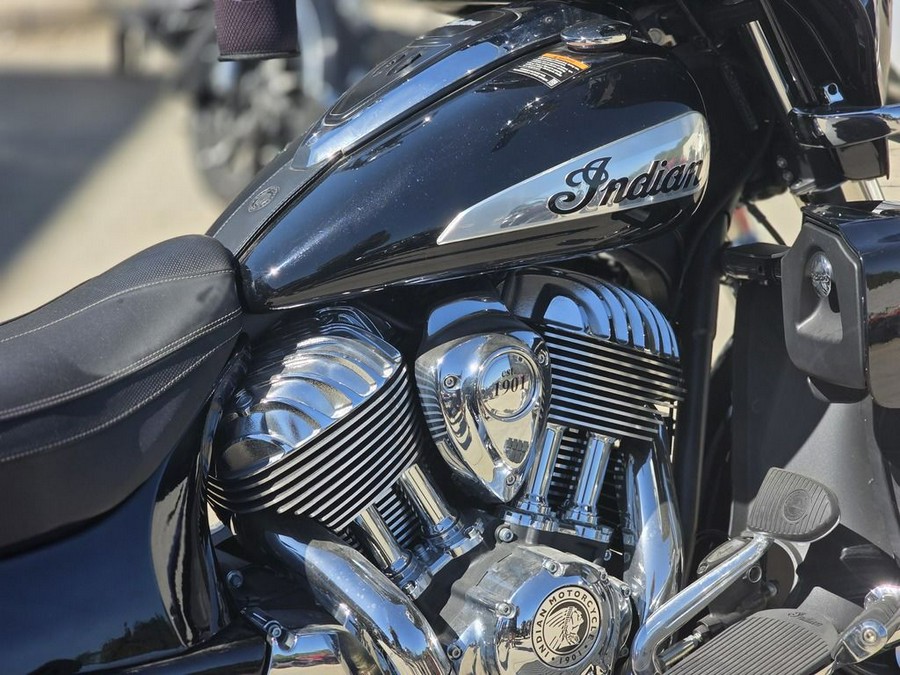 2021 Indian Motorcycle® Roadmaster® Limited Thunder Black Azure Crystal