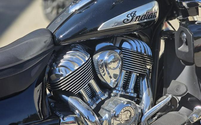 2021 Indian Motorcycle® Roadmaster® Limited Thunder Black Azure Crystal