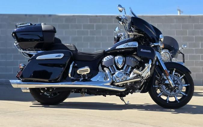 2021 Indian Motorcycle® Roadmaster® Limited Thunder Black Azure Crystal