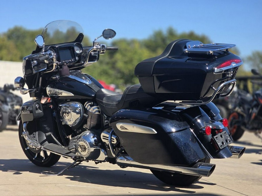 2021 Indian Motorcycle® Roadmaster® Limited Thunder Black Azure Crystal