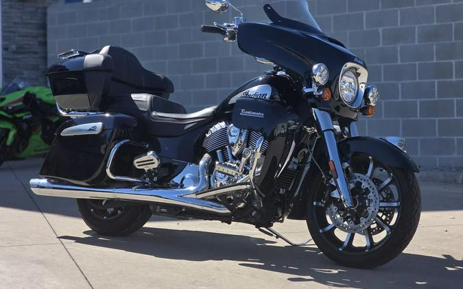 2021 Indian Motorcycle® Roadmaster® Limited Thunder Black Azure Crystal
