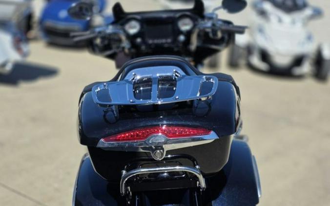 2021 Indian Motorcycle® Roadmaster® Limited Thunder Black Azure Crystal