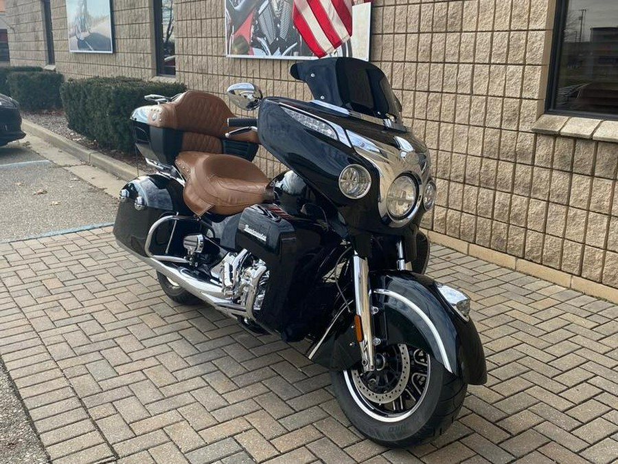 2015 Indian Motorcycle® Roadmaster™ Thunder Black