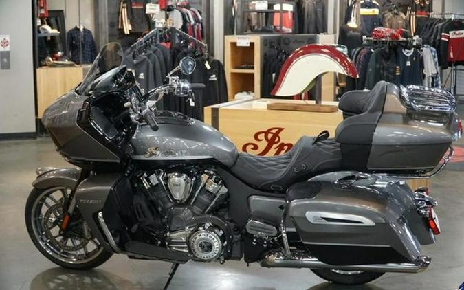 2024 Indian Pursuit Limited with PowerBand Audio Package Titanium/Black Metallic
