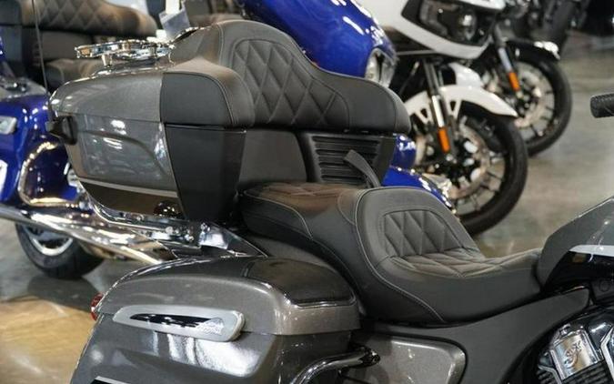 2024 Indian Motorcycle® Pursuit® Limited® with PowerBand Audio Package Titanium/Black Metallic