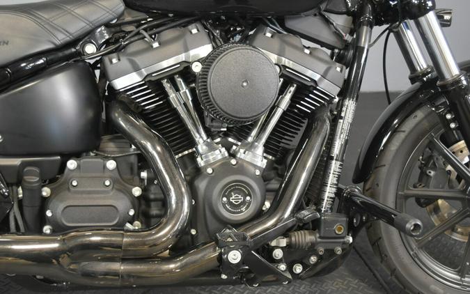 2018 Harley-Davidson Street Bob Vivid Black