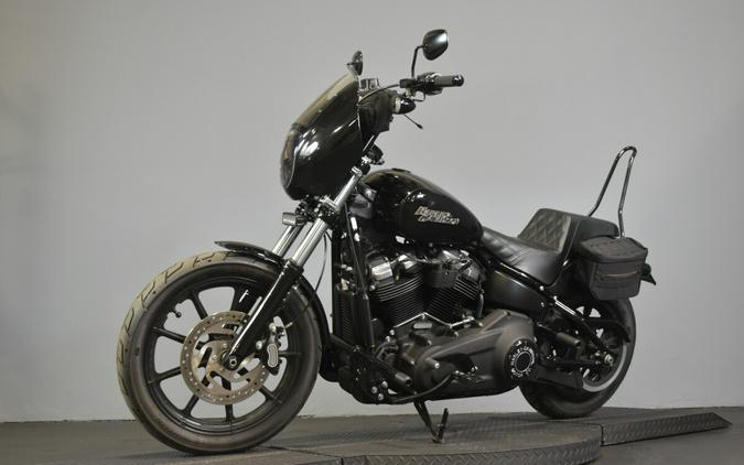 2018 Harley-Davidson Street Bob Vivid Black