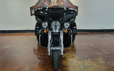 Harley-Davidson Tri Glide Ultra 2021 FLHTCUTG 855176T BLACK W/PINSTRIPE