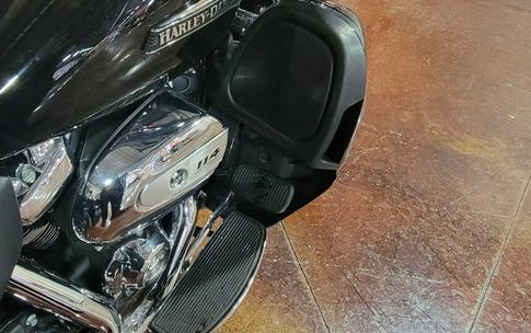 Harley-Davidson Tri Glide Ultra 2021 FLHTCUTG 855176T BLACK W/PINSTRIPE