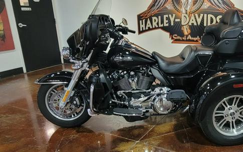 Harley-Davidson Tri Glide Ultra 2021 FLHTCUTG 855176T BLACK W/PINSTRIPE