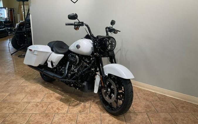 2024 Harley-Davidson Road King Special White Onyx Pearl FLHRXS