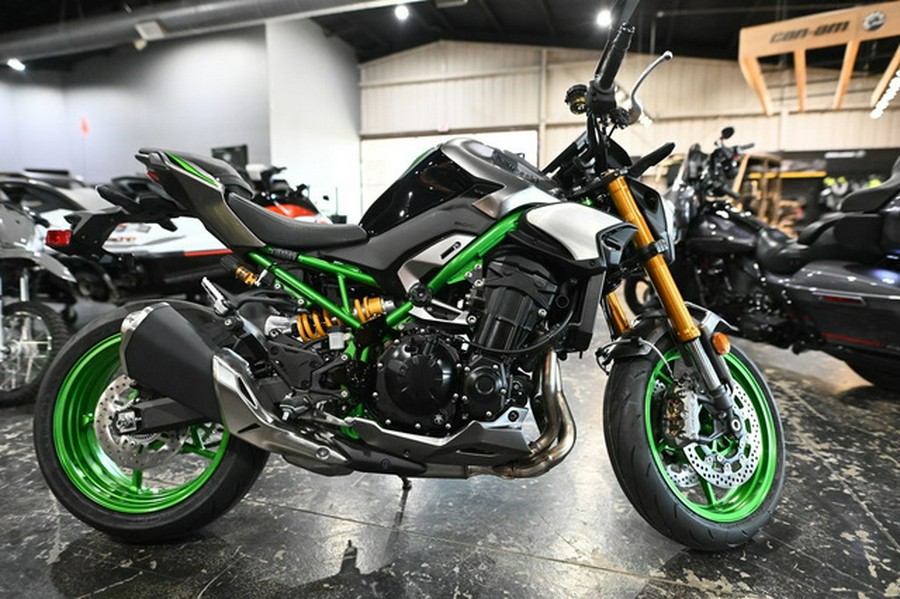 2025 Kawasaki Z900 SE ABS