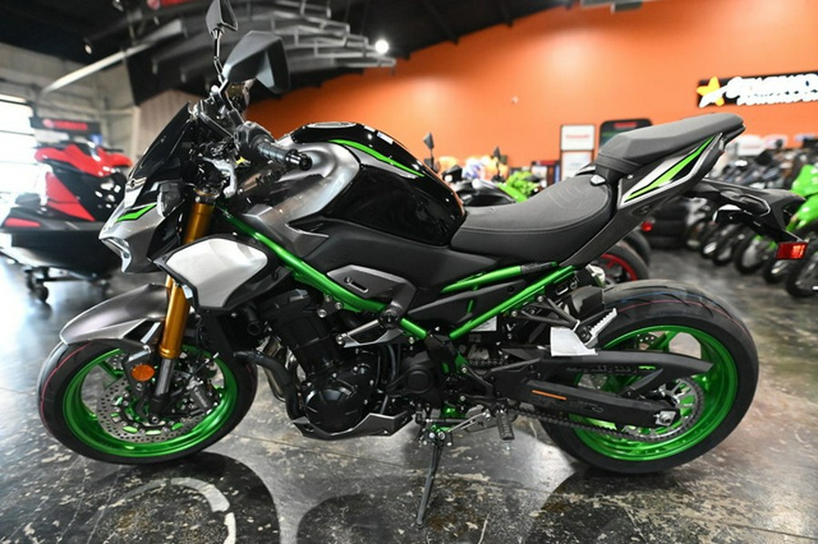 2025 Kawasaki Z900 SE ABS
