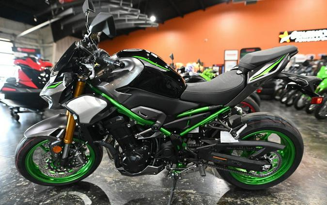 2025 Kawasaki Z900 SE ABS