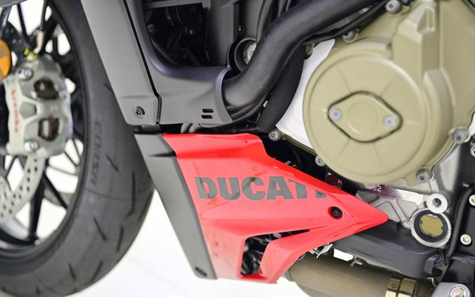 2024 Ducati Streetfighter V4 Red