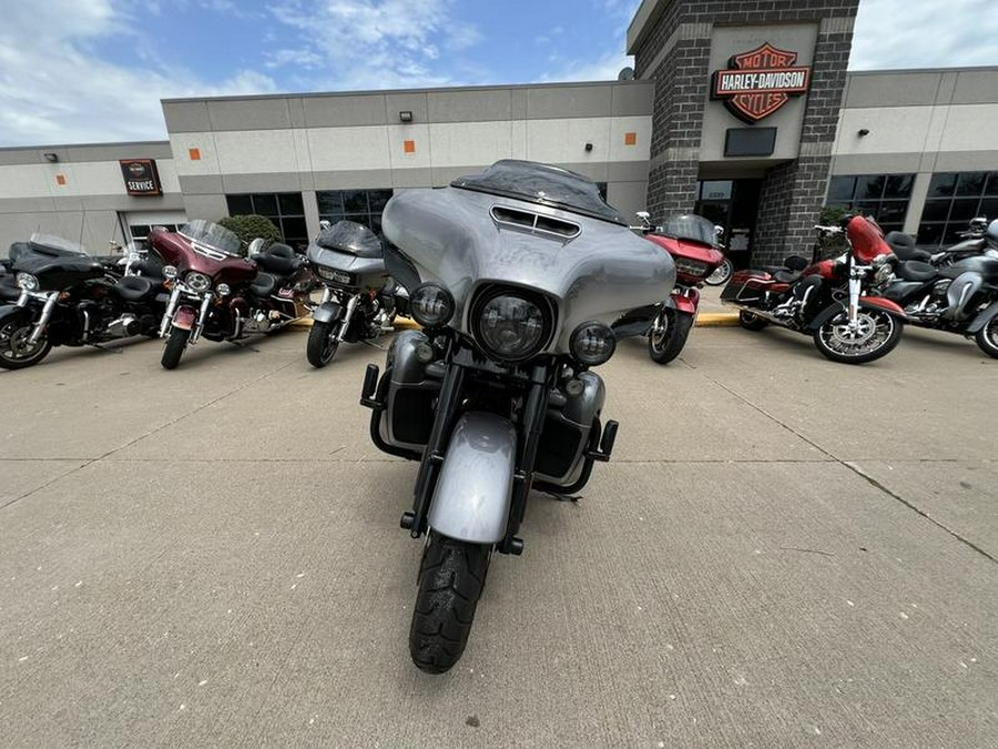 2019 Harley-Davidson® FLHTKSE - CVO™ Limited