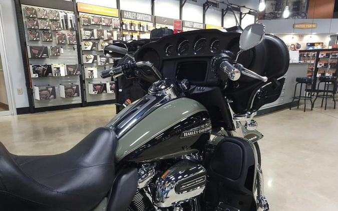 2021 Harley-Davidson® FLHTCUTG - Tri Glide® Ultra