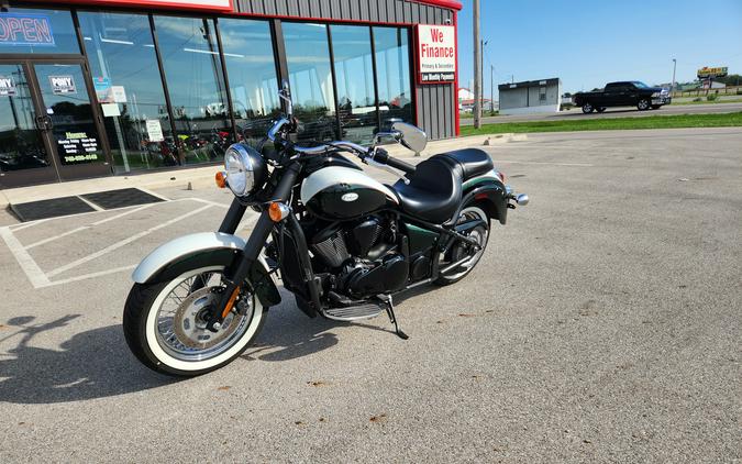 2022 Kawasaki Vulcan® 900 Classic