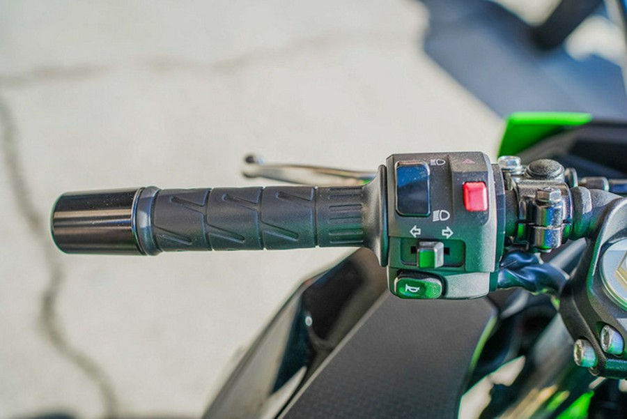 2024 Kawasaki Ninja 500 KRT Edition