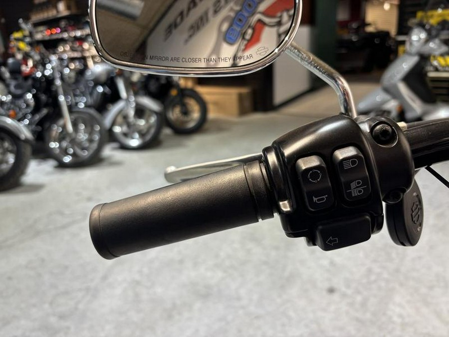 2018 Harley-Davidson® FLSL - Softail® Softail Slim®