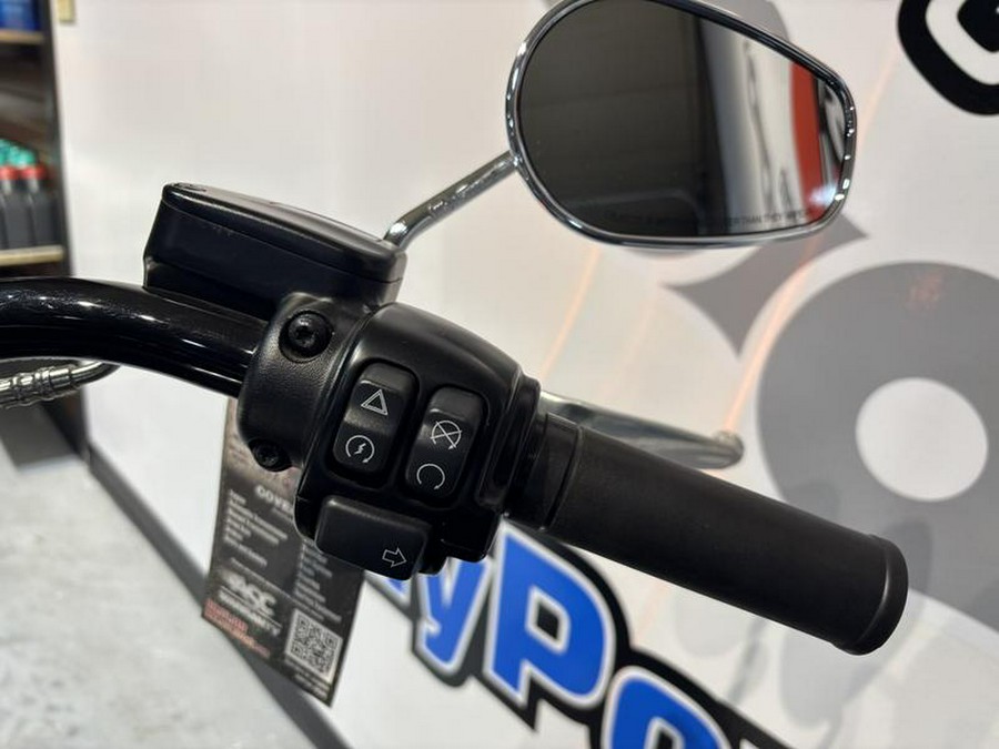 2018 Harley-Davidson® FLSL - Softail® Softail Slim®