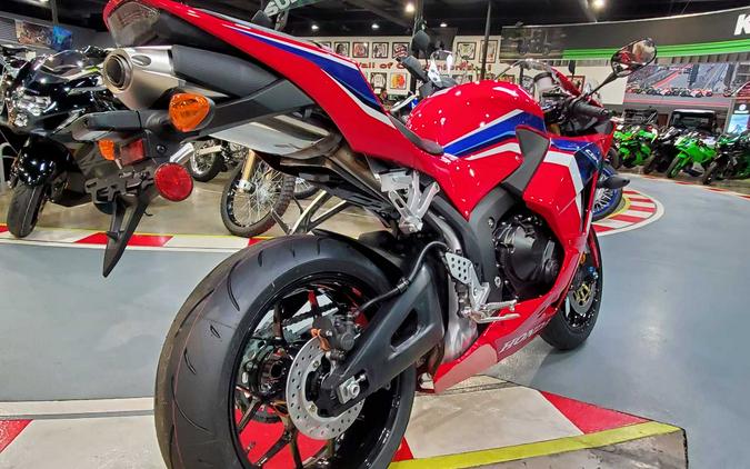 2024 HONDA CBR600RR