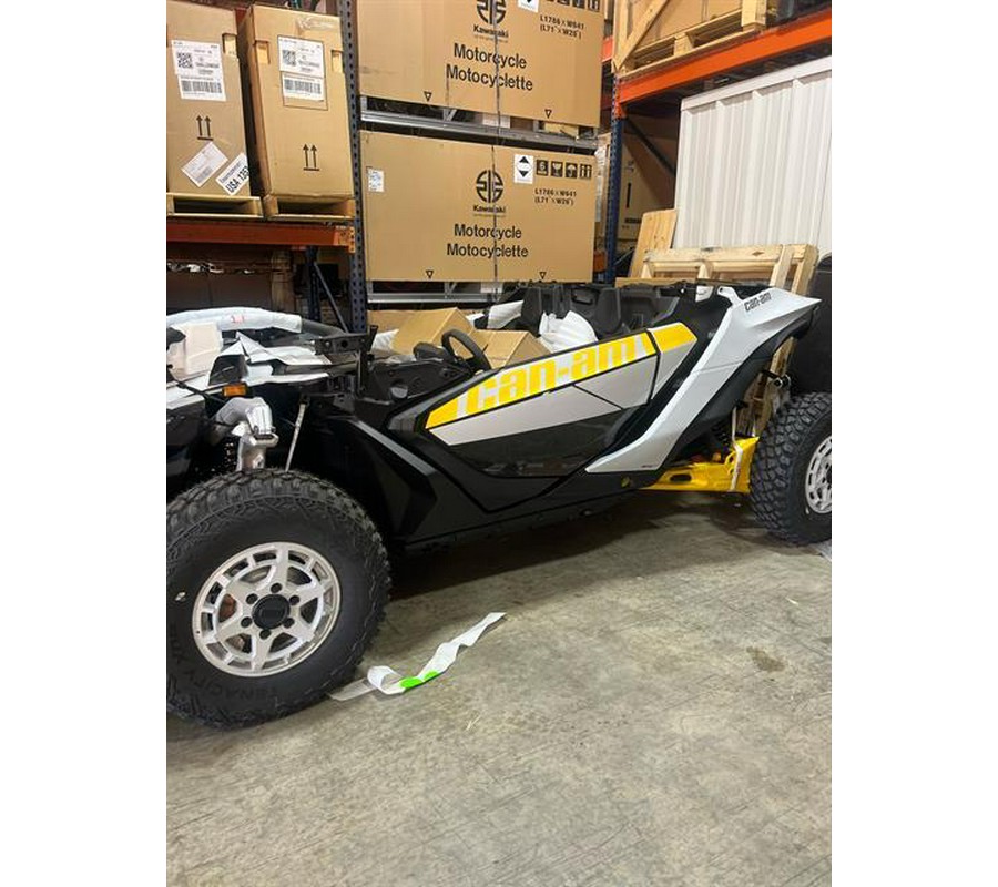 2024 Can-Am Maverick R 999T DCT