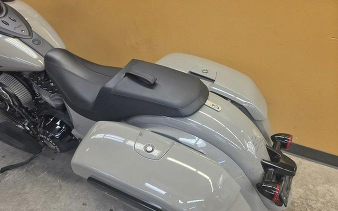 2022 Indian Springfield Dark Horse Quartz Gray