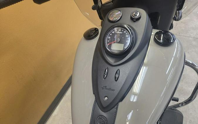 2022 Indian Springfield Dark Horse Quartz Gray