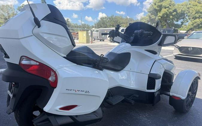 2018 Can-Am Spyder RT 6-speed semi-automatic with reverse (SE6)